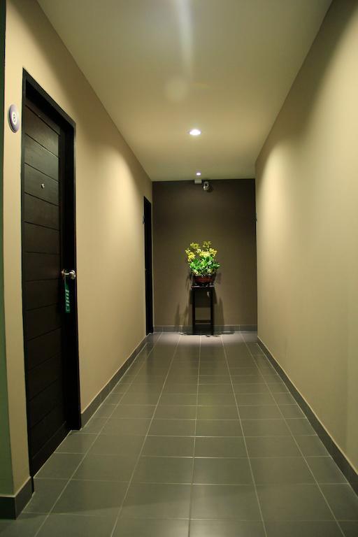 Shooters Guesthouse Паттайя Экстерьер фото