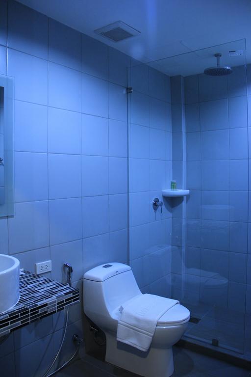 Shooters Guesthouse Паттайя Номер фото